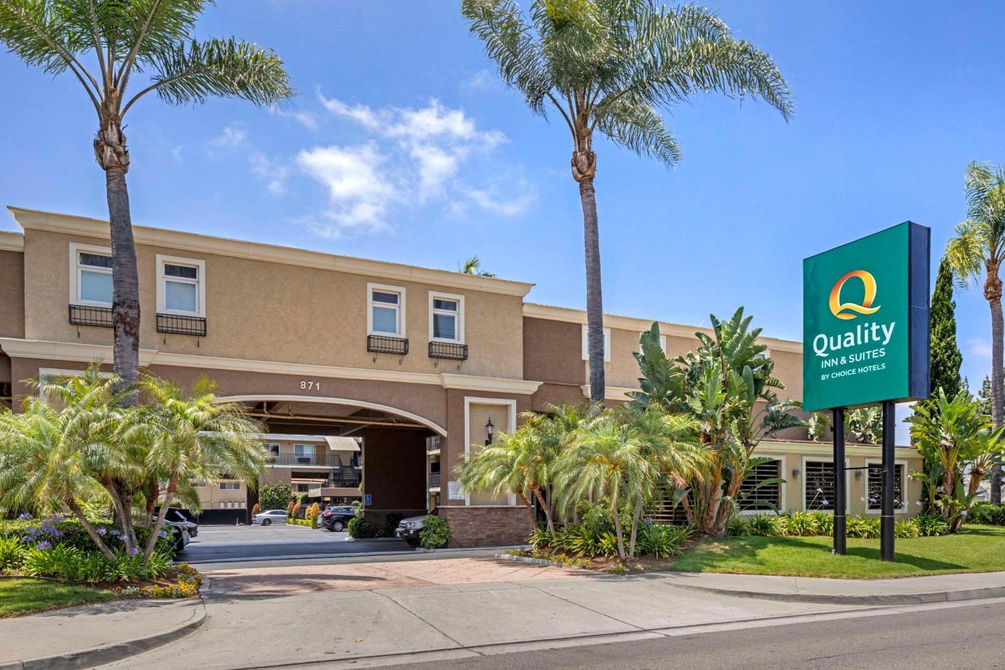 Quality Inn & Suites Anaheim Maingate Bagian luar foto
