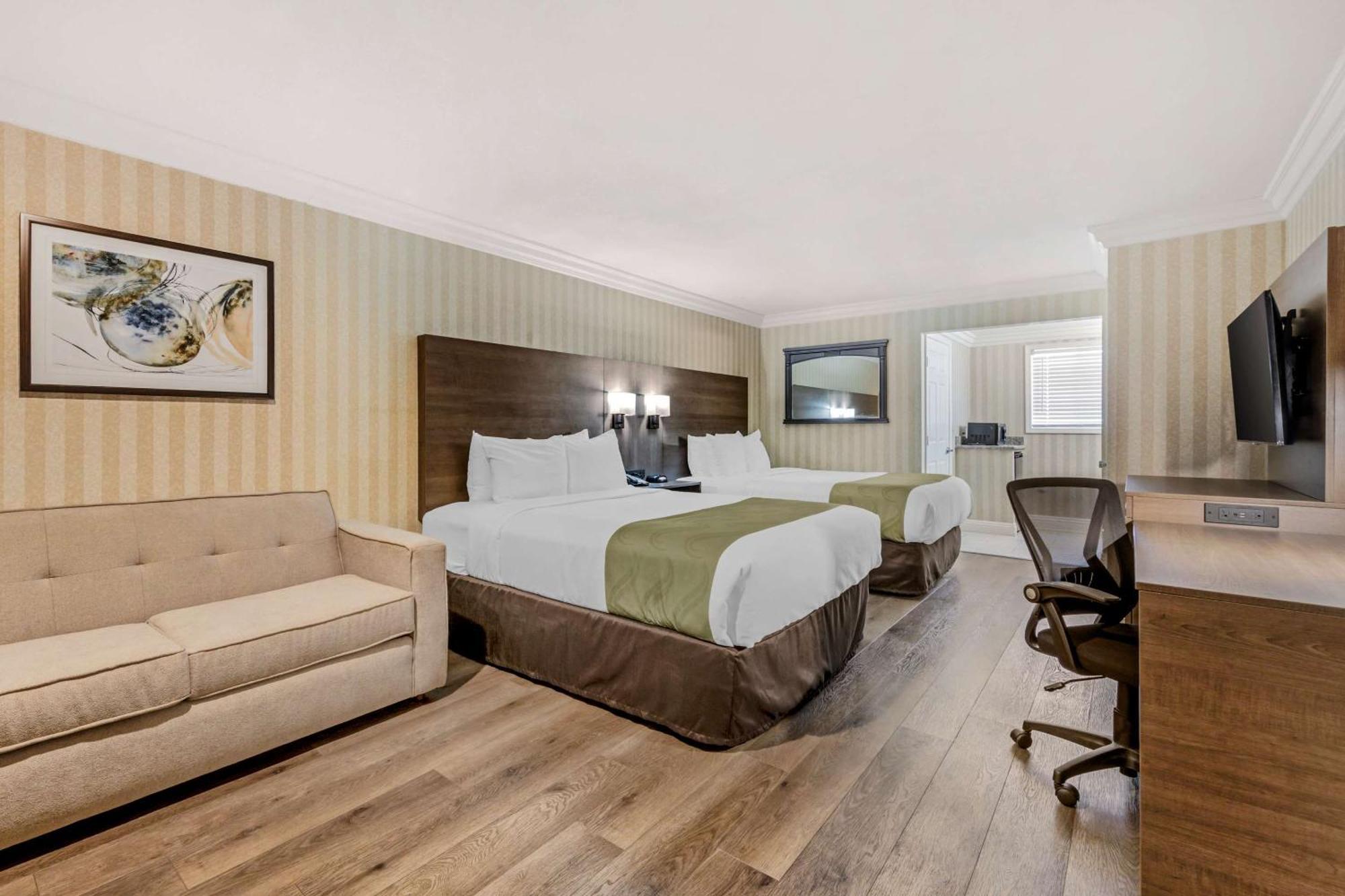 Quality Inn & Suites Anaheim Maingate Bagian luar foto